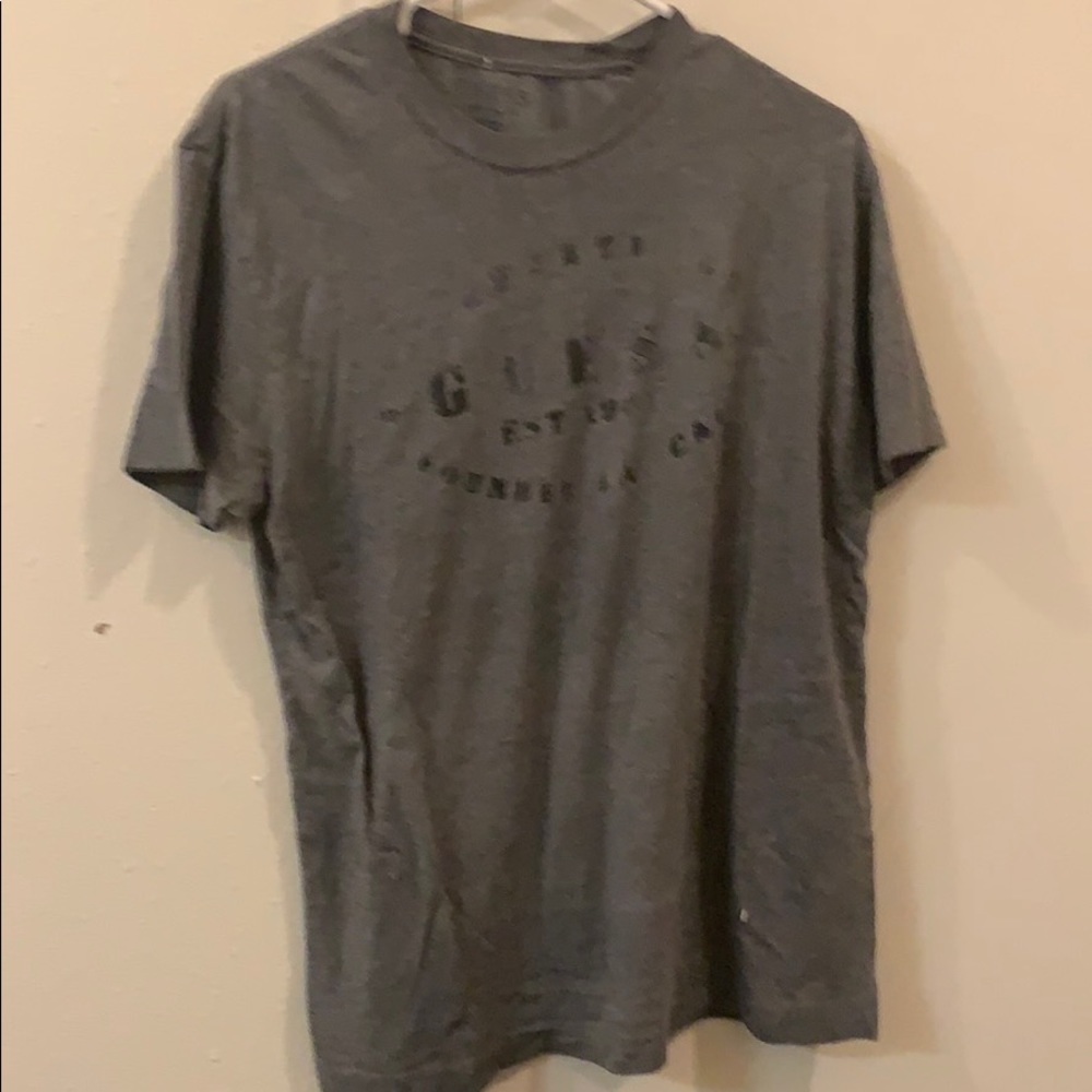 Men’s guess t shirt